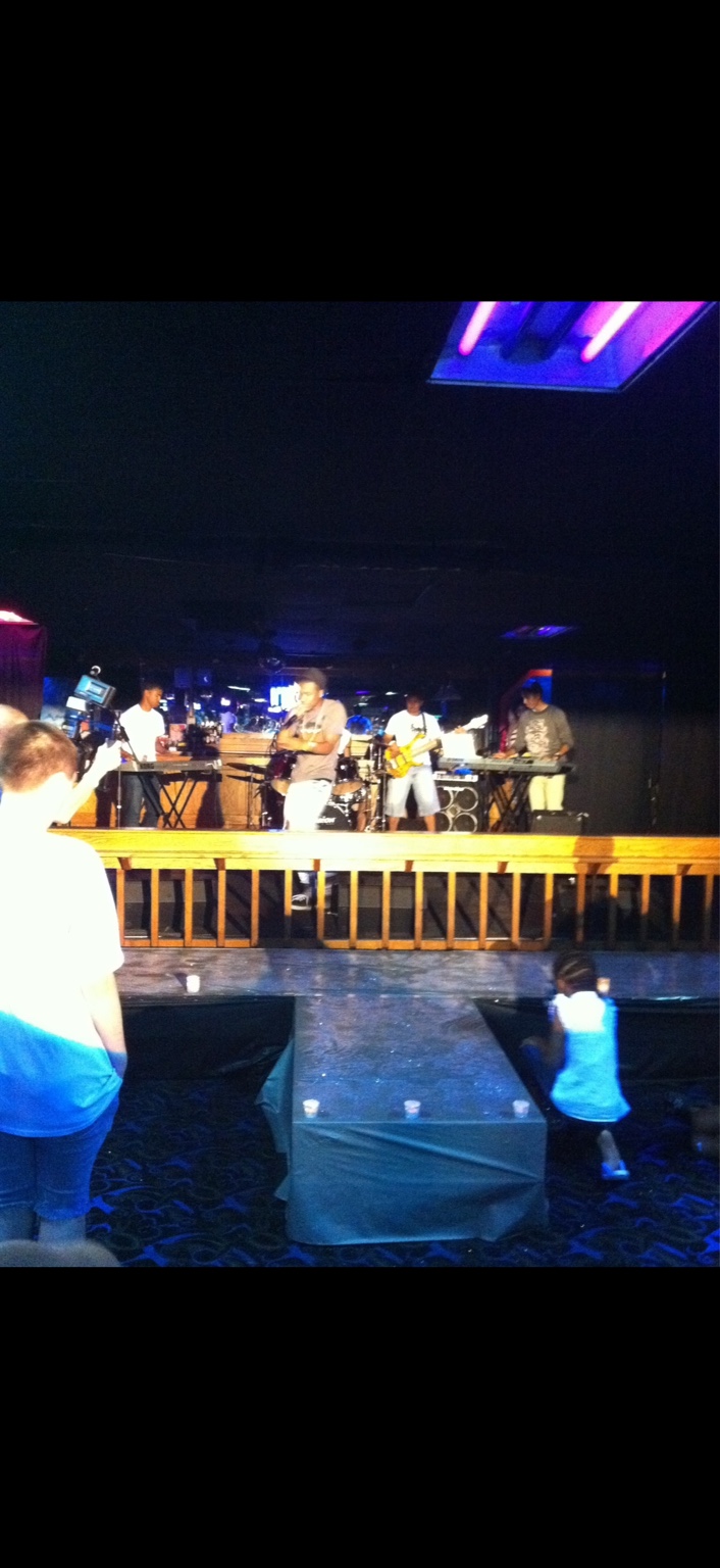 View of the Shaggfest 2011 stage from the crowd at Peabody's